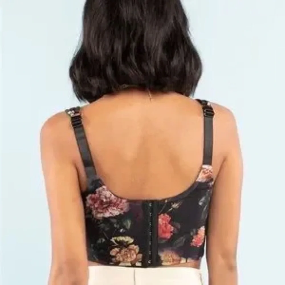 NWOT✨ West of Melrose corset style crop top - Picture 2 of 6